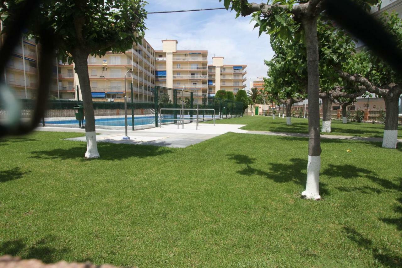 Carrer de Victòria dels Àngels, 11 La Pineda Exterior foto