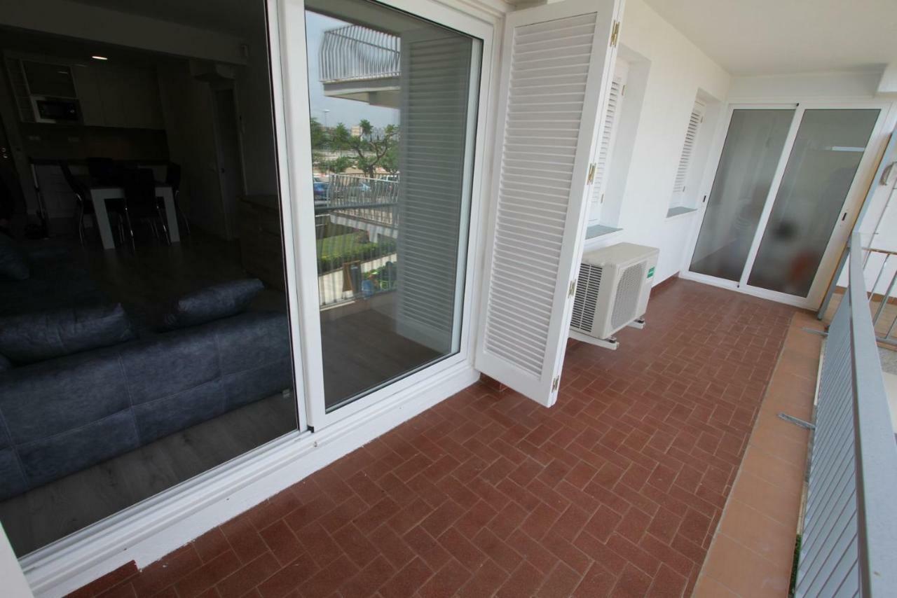 Carrer de Victòria dels Àngels, 11 La Pineda Exterior foto
